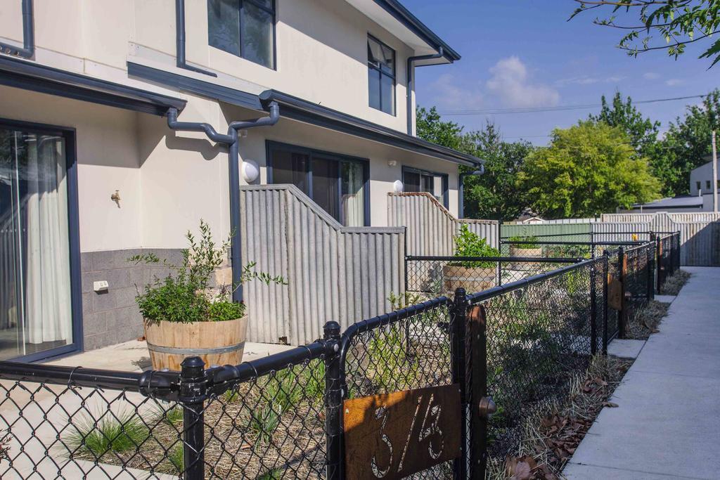 One Of A Kind Apartments Canberra Extérieur photo